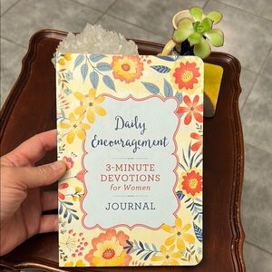 Floral Devotional Journal - Daily Encouragement